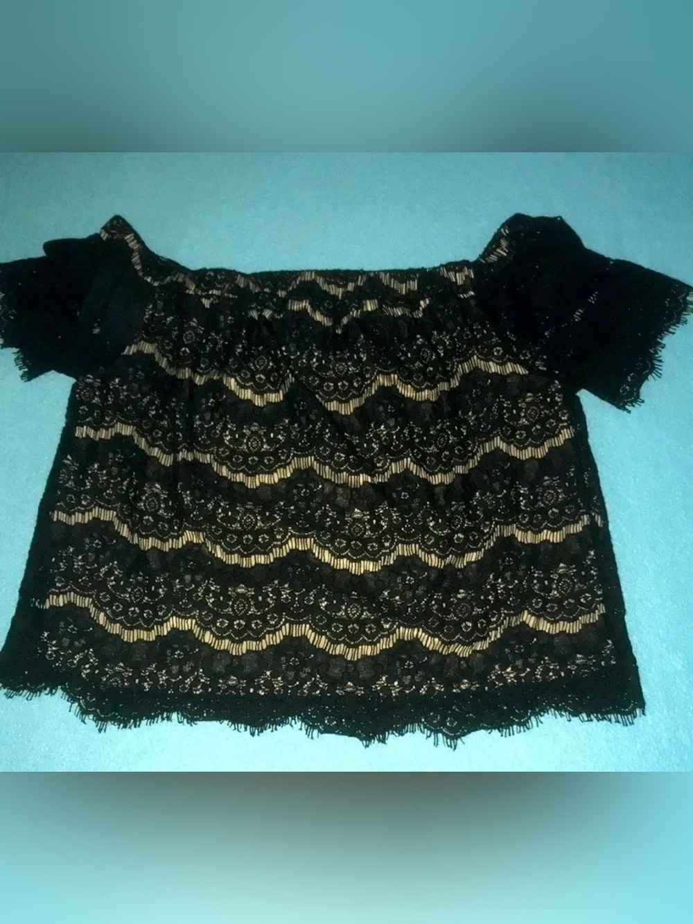 LOVE FIRE lace black blouse on or off shoulders fully lined short sleeve size M